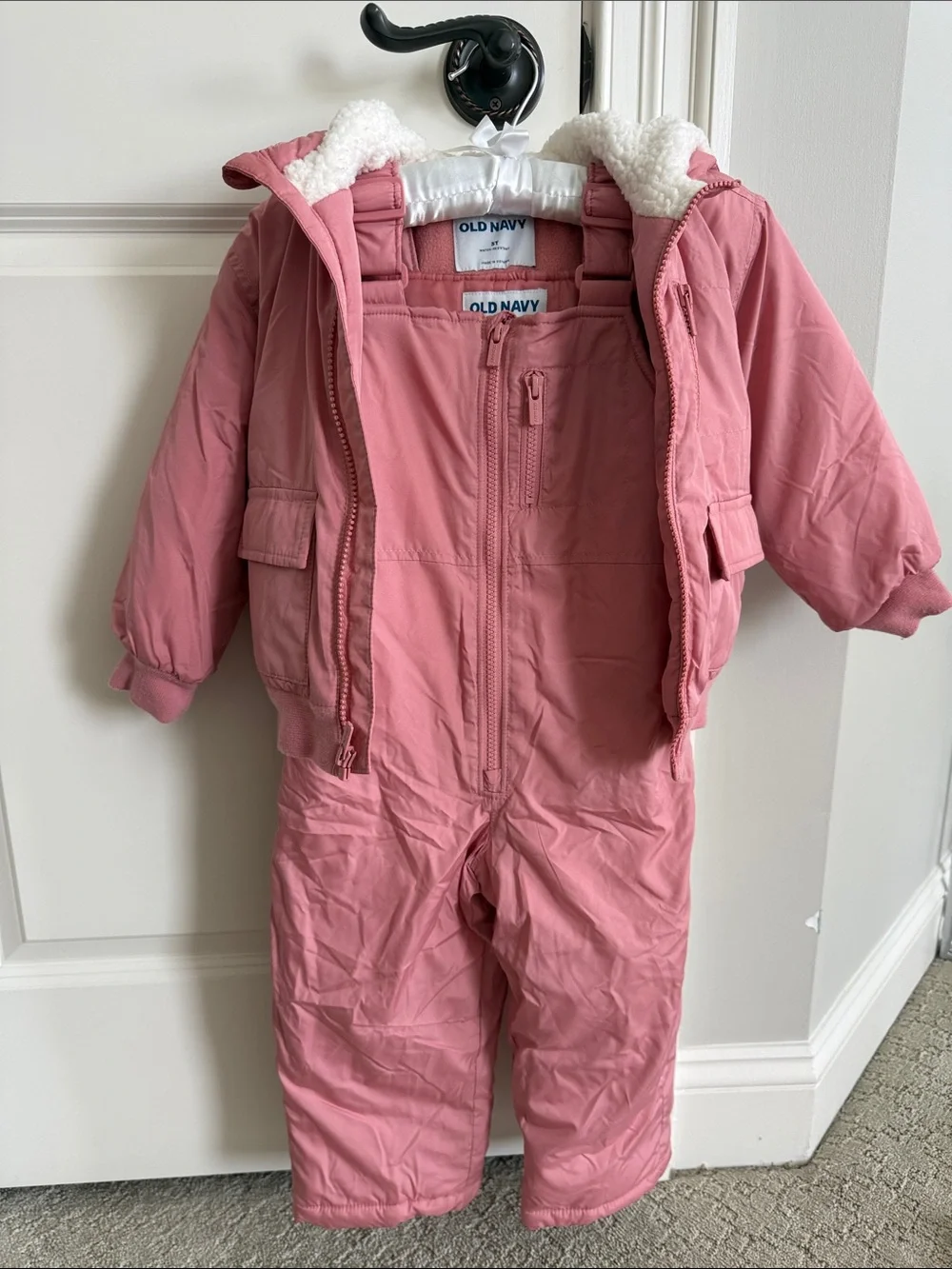 Old Navy Pink Hooded Insulated Kids Snow suit! Like new!